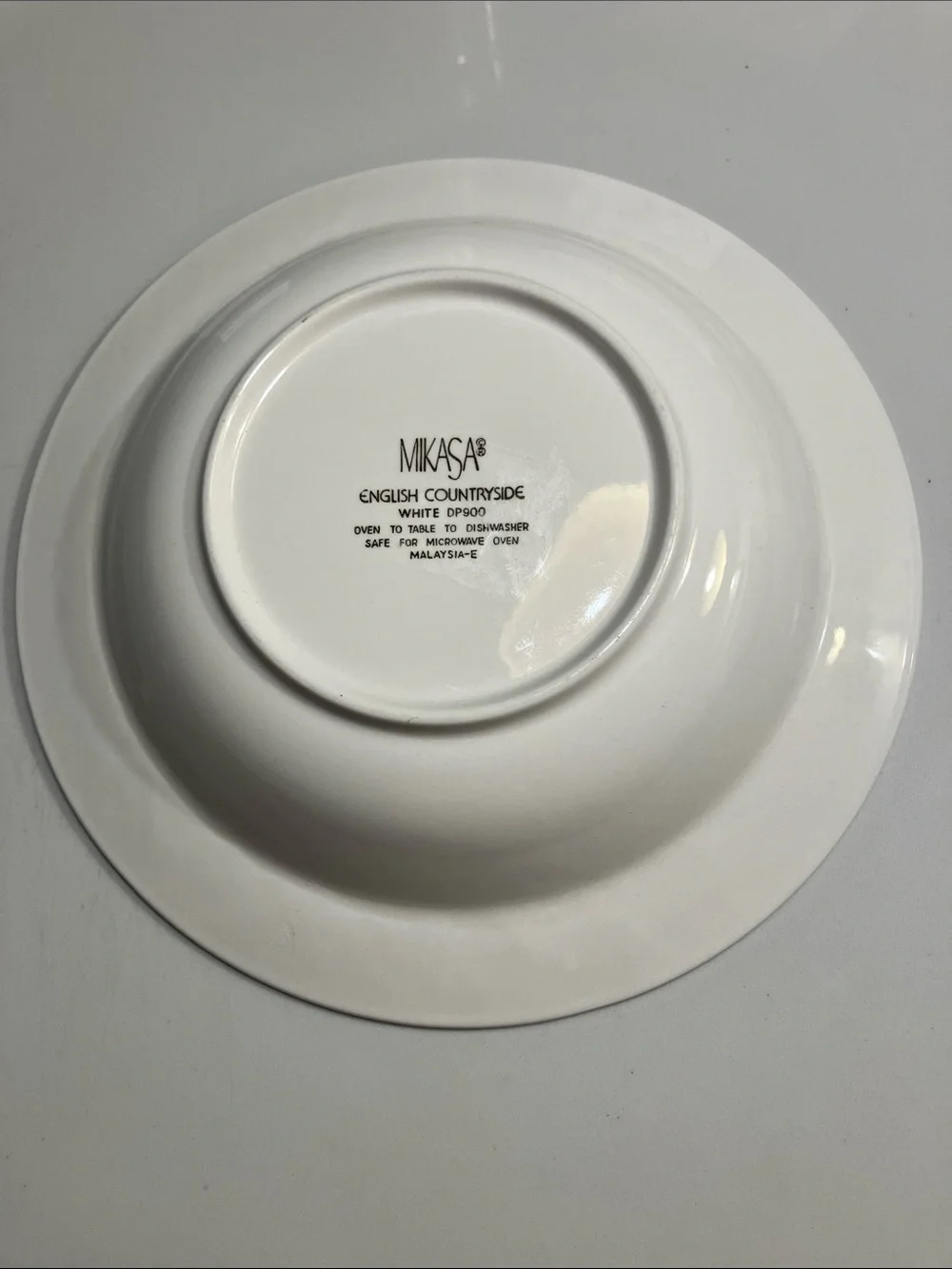 Mikasa White English Countryside Vegetable Serving Bowl 10 1/2”